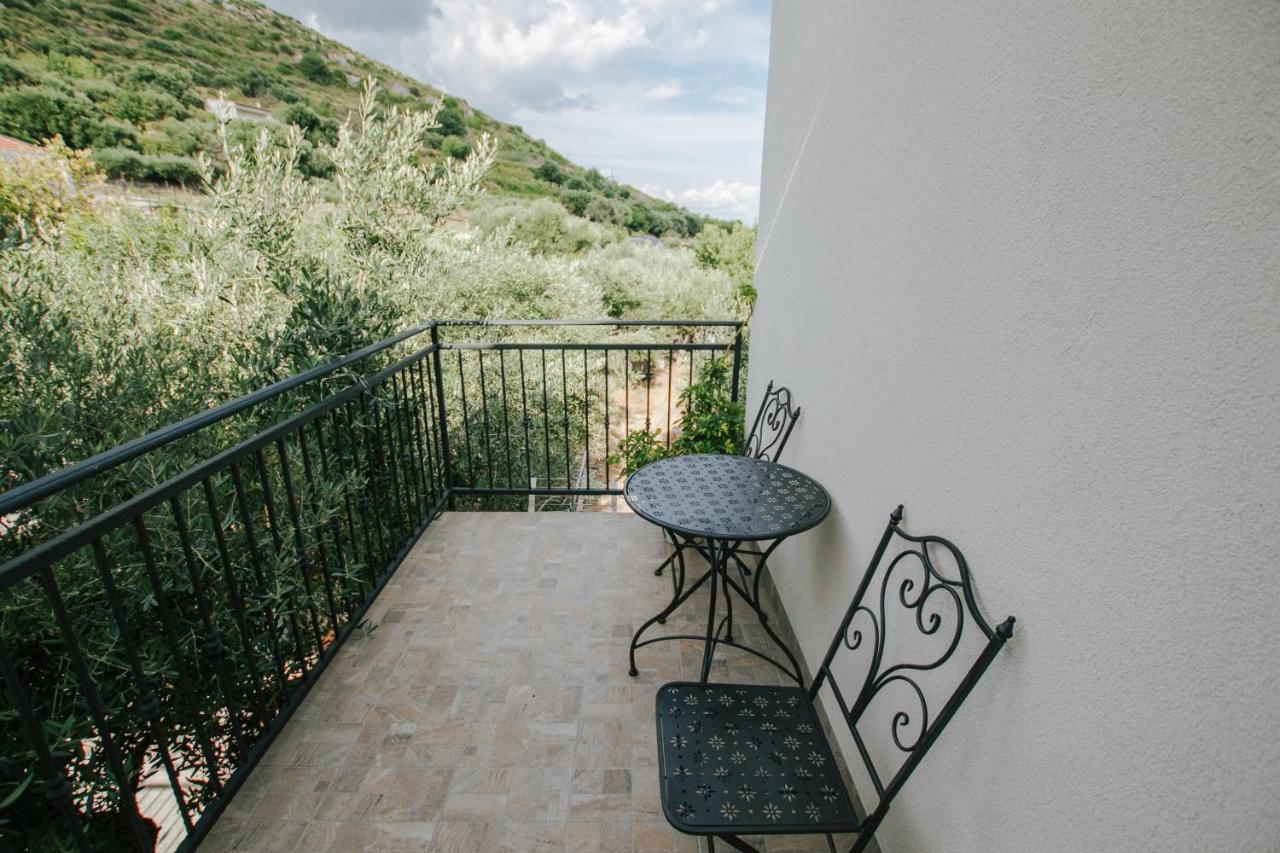 Tomislav Apartment Trogir Exterior photo